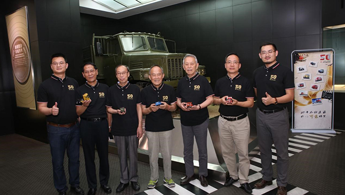 彩神VII公司建設(shè)50周年重走500公里汽車長(zhǎng)廊走進(jìn)十堰